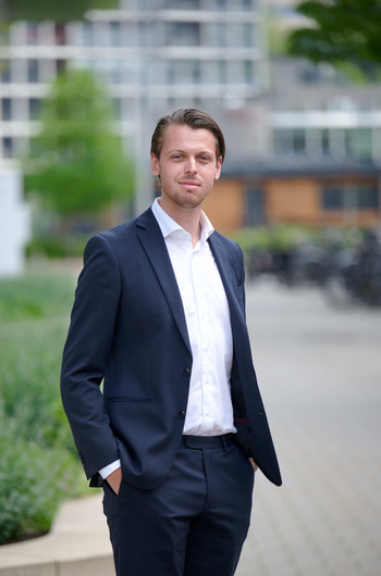Max Hinlopen